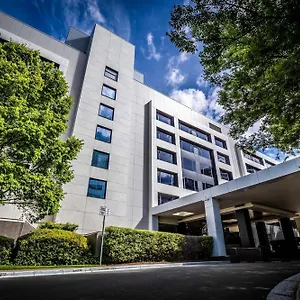 crowne-plaza-canberra.hotels-canberra.com/